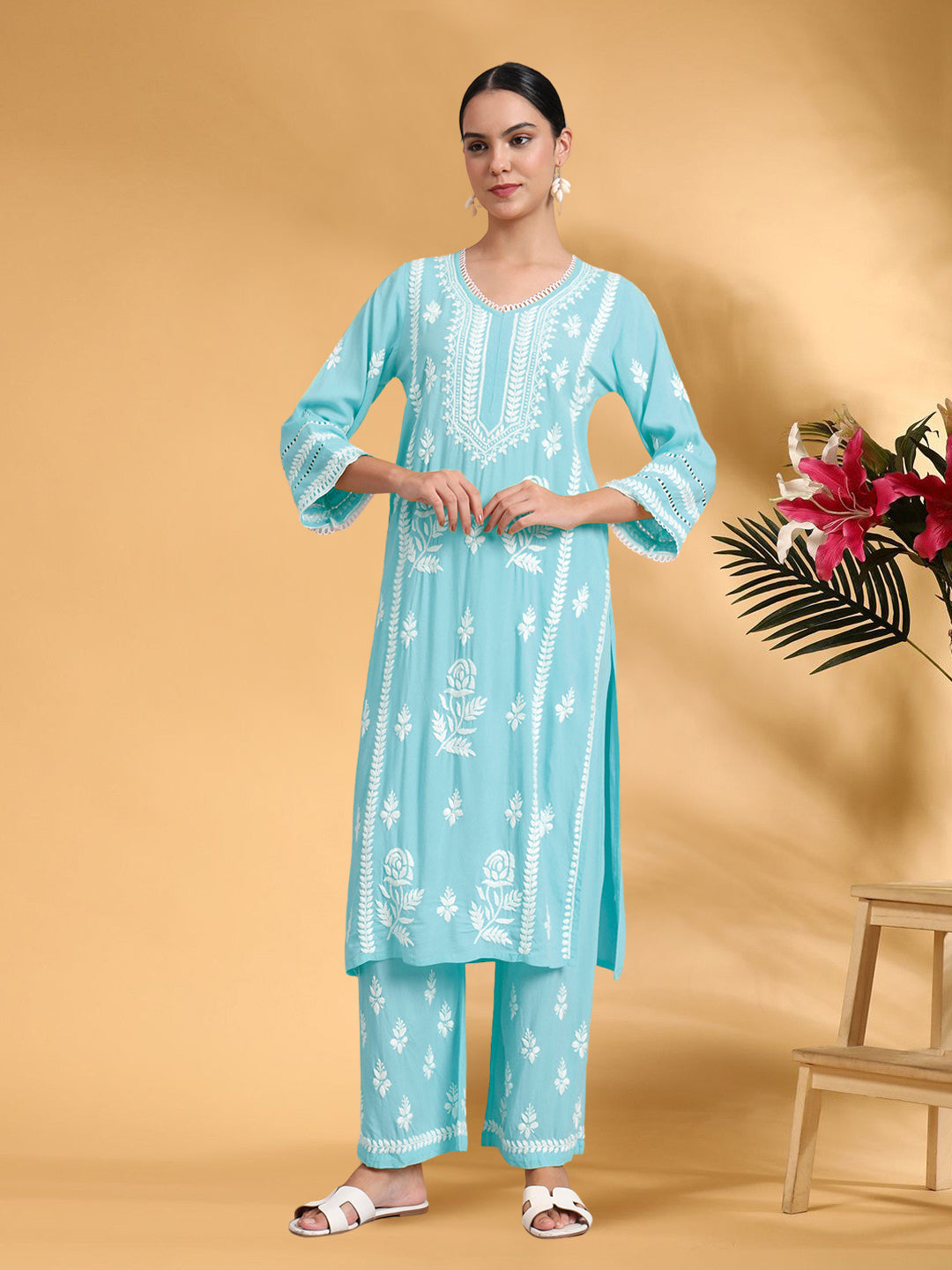 Women Hand Embroidered Lucknowi Chikankari Rayon Kurta Set-AL4078KS Skyblue
