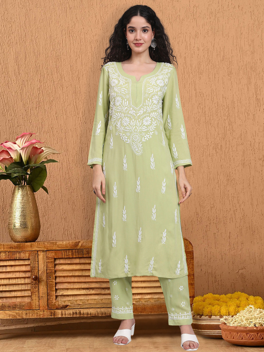 Women Hand Embroidered Chikankari Rayon Kurta set-AL3451KS Green