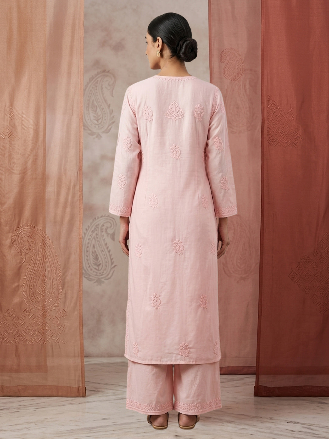 Women Hand Embroidered Chikankari Muslin Kurta Set-AL4118KS Peach