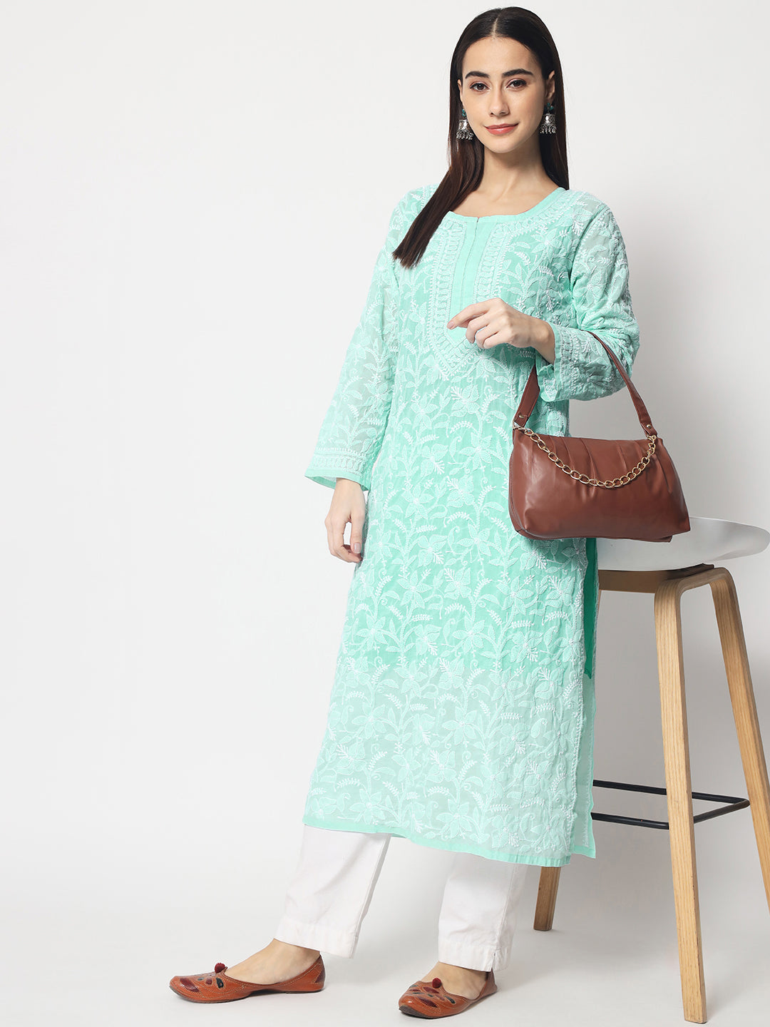 Women Hand Embroidered Chikankari Cotton Straight Kurta- AL3592 Lavender