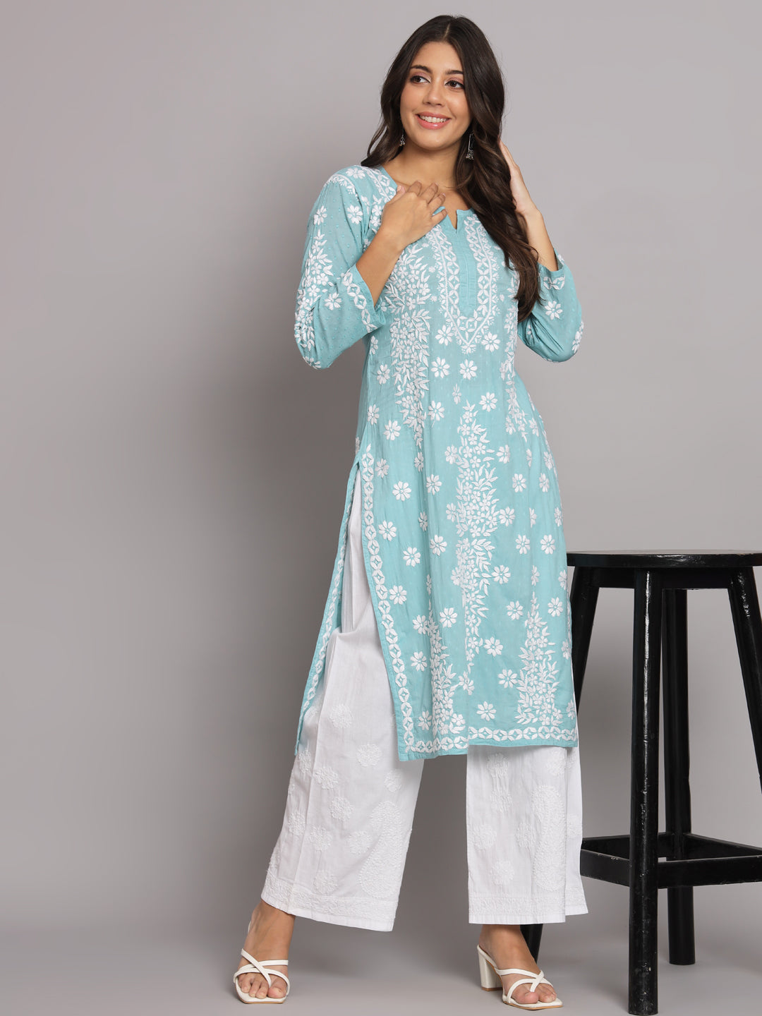 Women Hand Embroidered Chikankari Cotton Straight Kurta-AL3679 Green