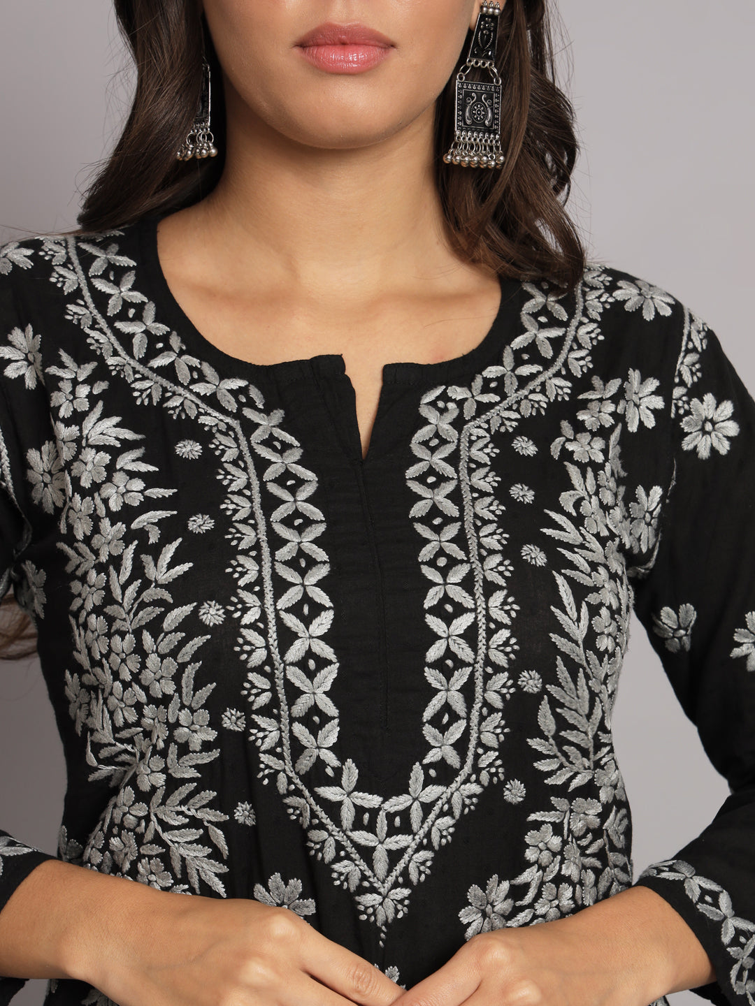 Women Hand Embroidered Chikankari Cotton Straight Kurta-AL3679 Black