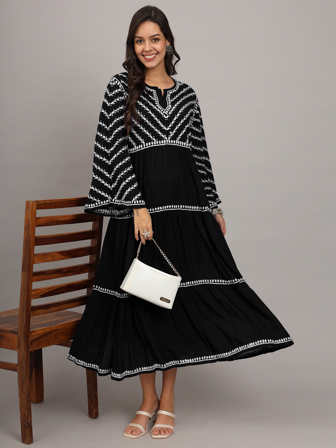 Hand Embroidered Chikankari Modal Jalabiya-AL4015