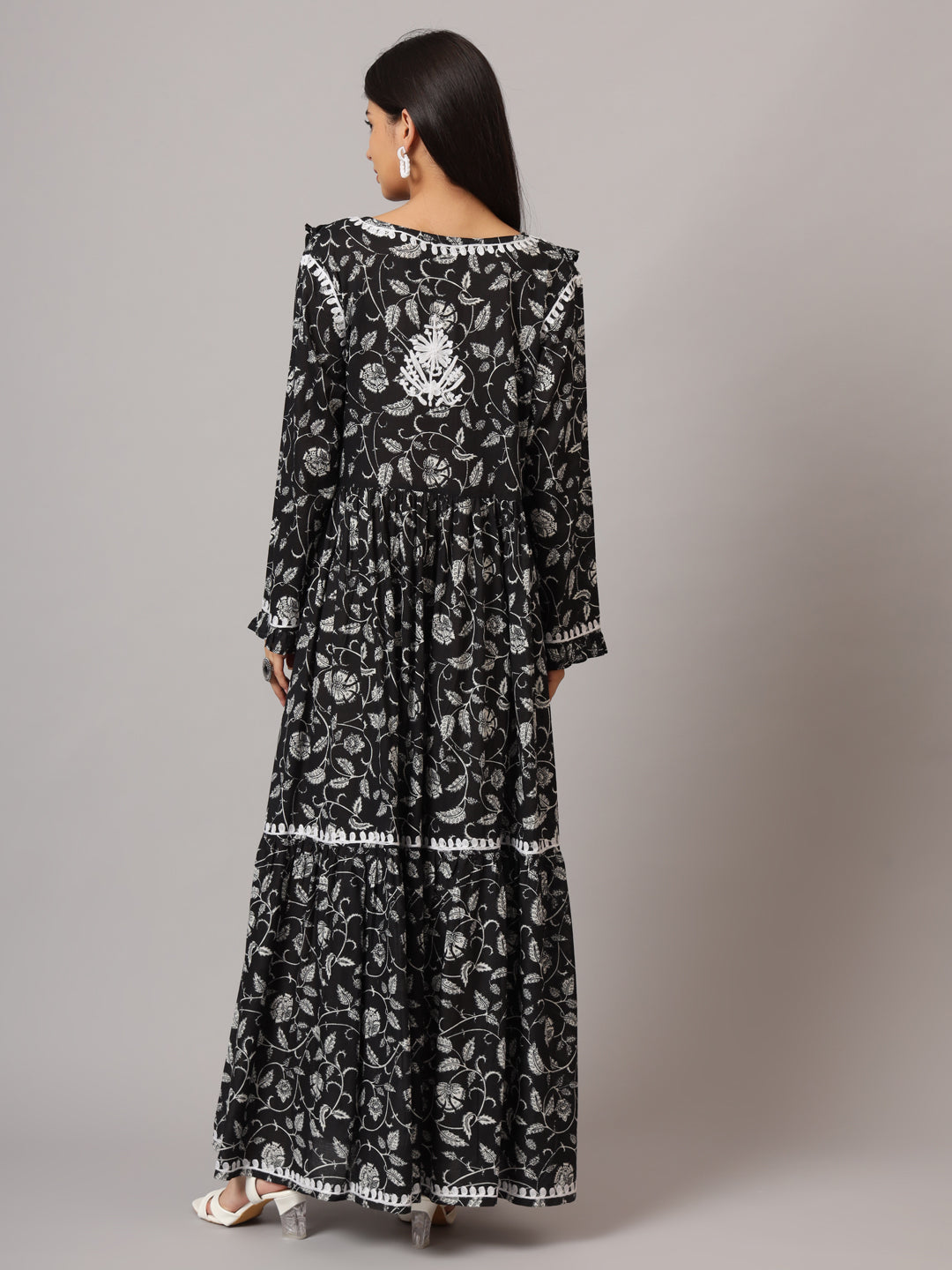 Hand Embroidered Chikankari A-Line Gathering Pattern Mulmul Cotton Jalabiya-AL3941 Black