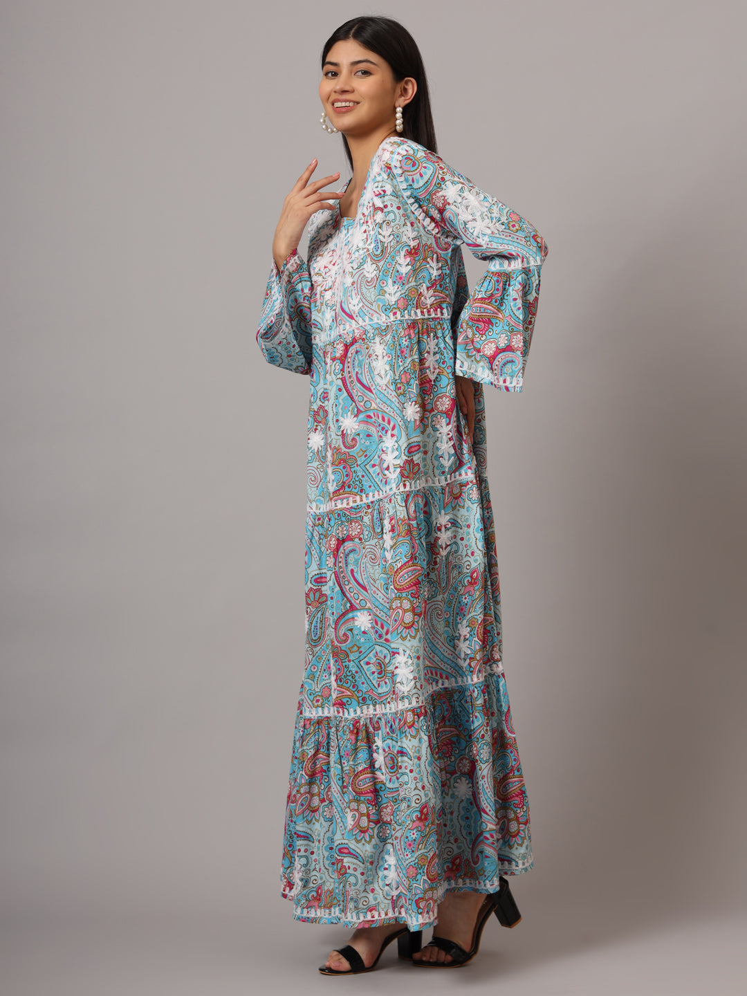 Hand Embroidered Chikankari A-Line Gathering Pattern Mulmul Cotton Jalabiya-AL3673 Grey & Red