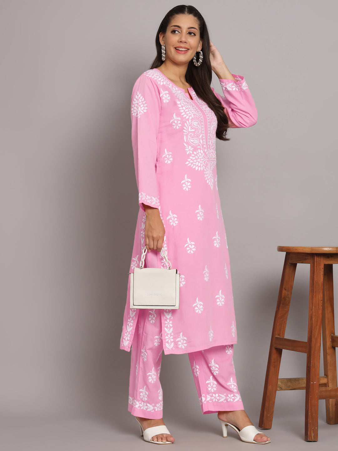 Women Hand Embroidered Chikankari Cotton Kurta Set-AL3674KS Pink