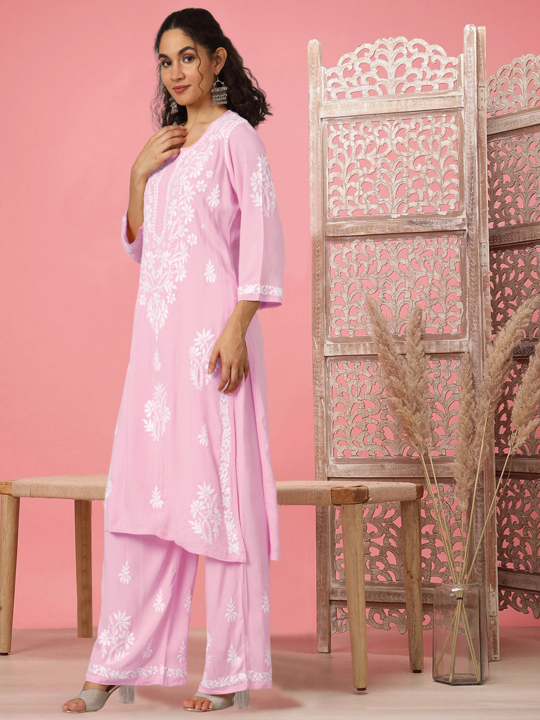Women Hand Embroidered Chikankari Modal Kurta Set-AL3600KS Pink