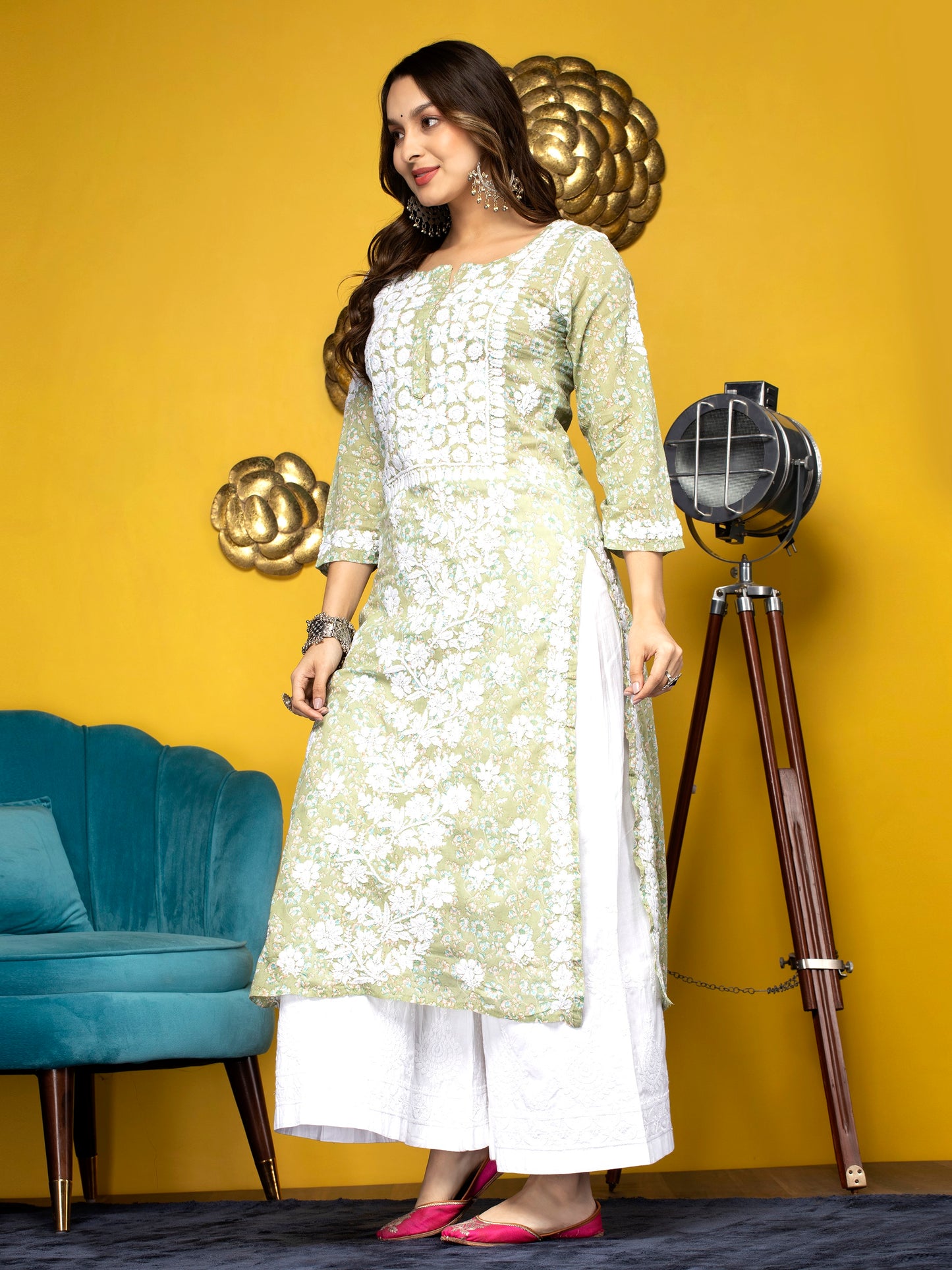 Women Hand Embroidered Chikankari Cotton Kurta-AL3637 Green