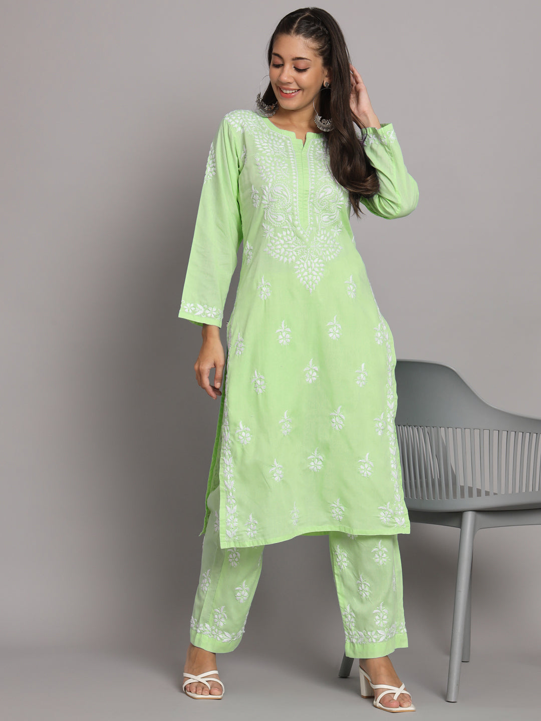 Women Hand Embroidered Chikankari Cotton Kurta Set-AL3674KS Green