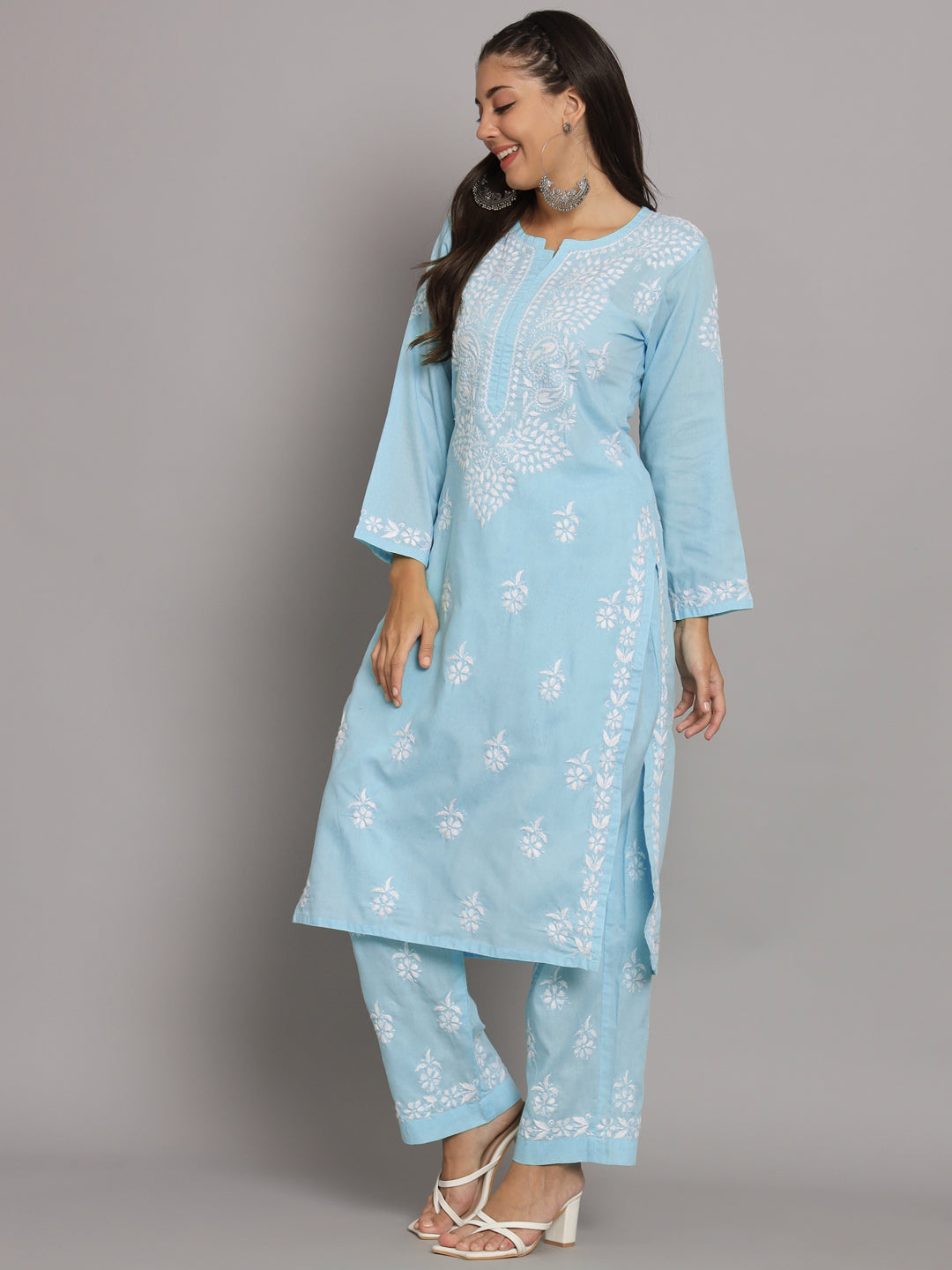 Women Hand Embroidered Chikankari Cotton Kurta Set-AL3674KS Blue