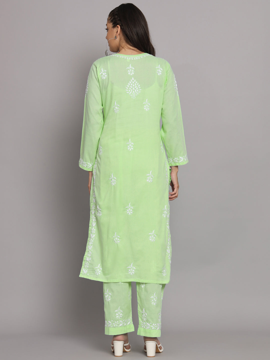 Women Hand Embroidered Chikankari Cotton Kurta Set-AL3674KS Green