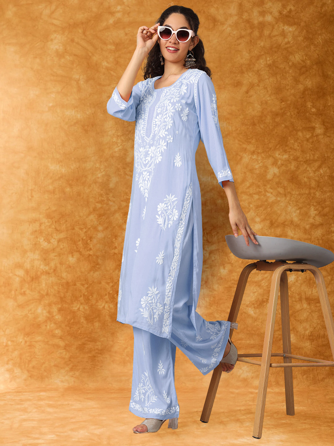 Women Hand Embroidered Chikankari Modal Kurta Set-AL3600KS Mauve