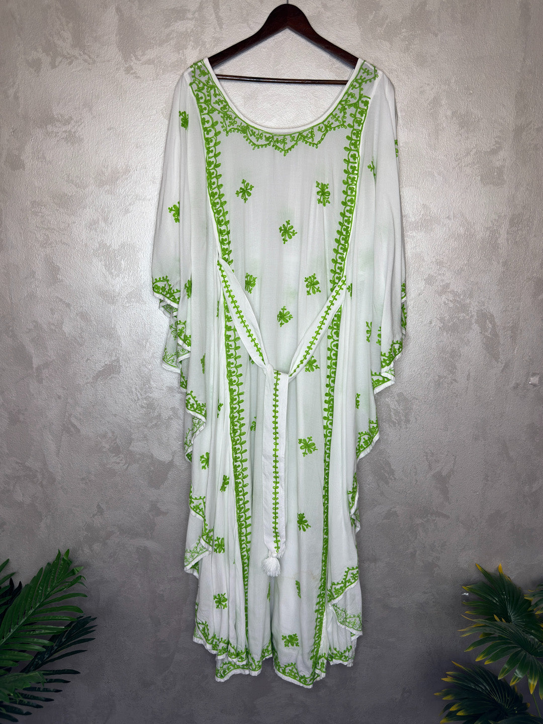 Hand Embroidered Chikankari Modal Kaftan-AL3604