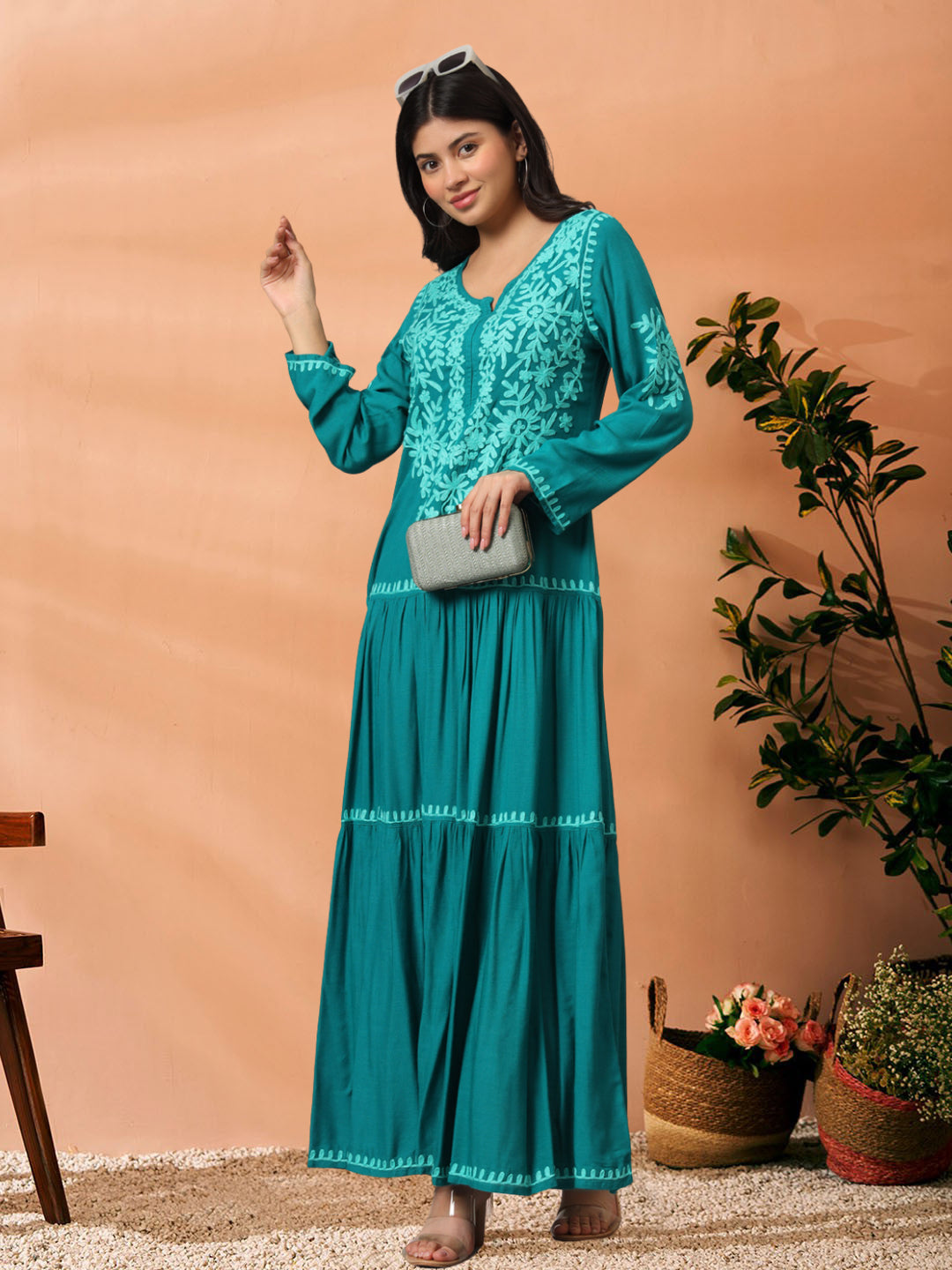 Hand Embroidered Lucknowi Chikankari Cotton Jalabiya-AL3942 Ramagreen