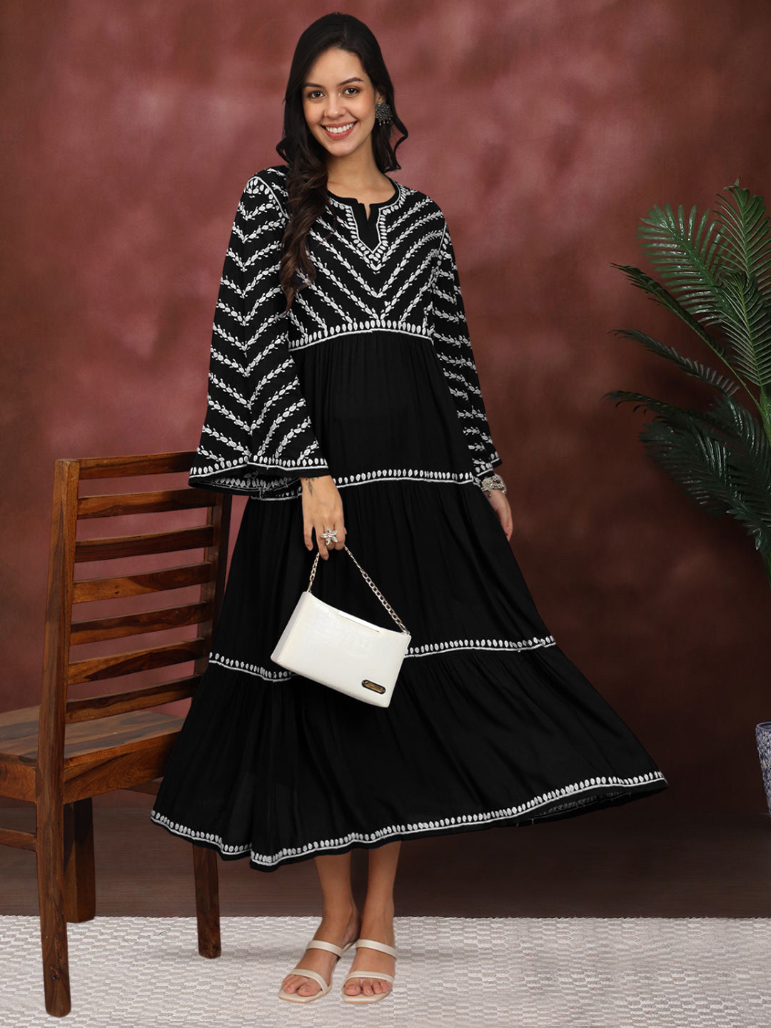 Hand Embroidered Chikankari Modal Jalabiya-AL4015 Black