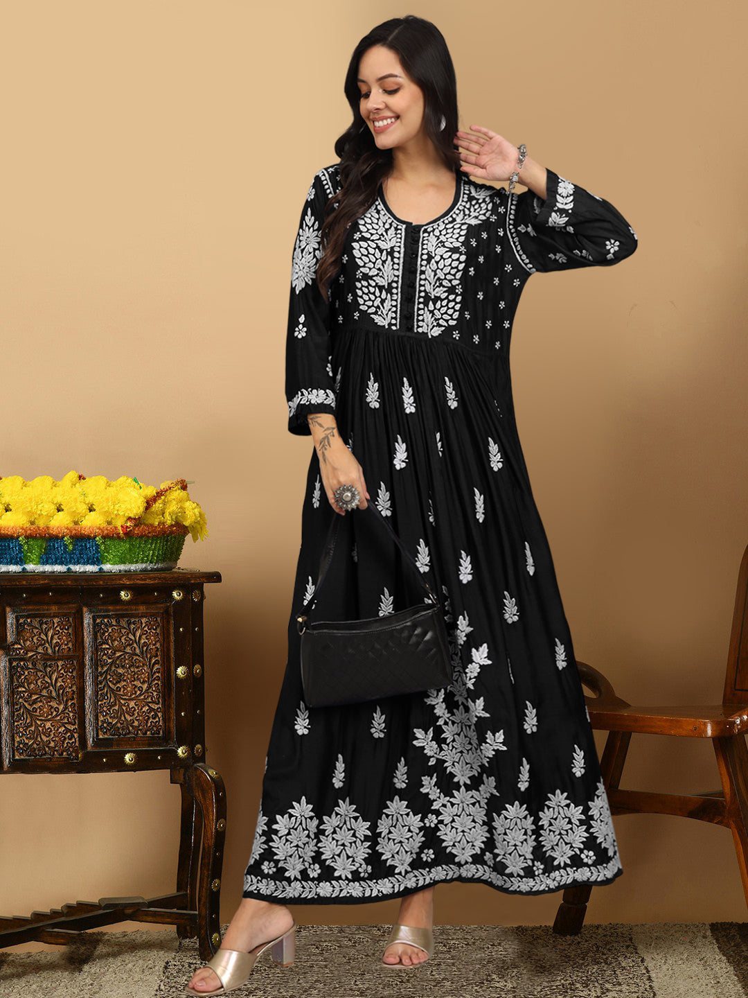 Hand Embroidered Chikankari Muslin Jalabiya-AL4017 Black
