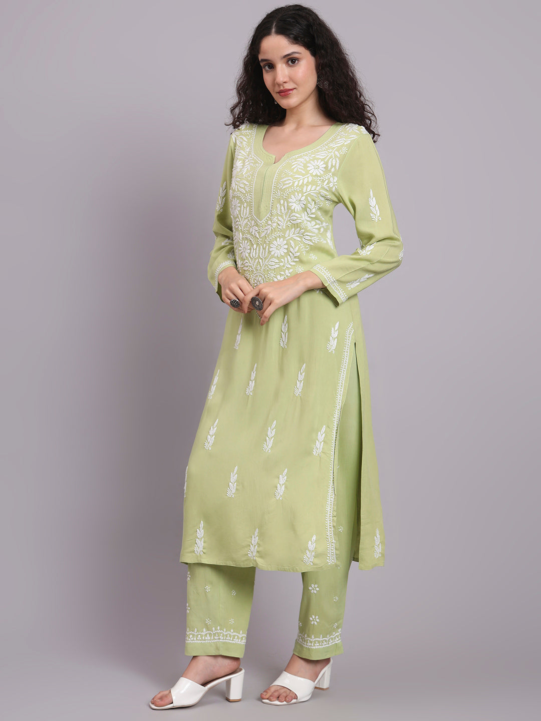 Women Hand Embroidered Chikankari Rayon Kurta set-AL3451KS Green