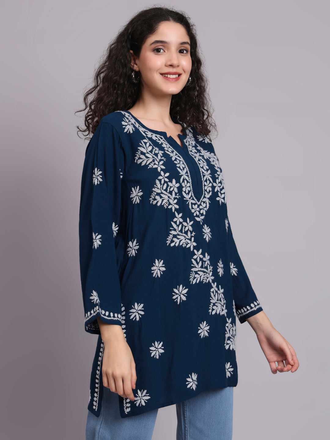 Women Hand Embroidered Chikankari Rayon Kurti-AL4071 Black