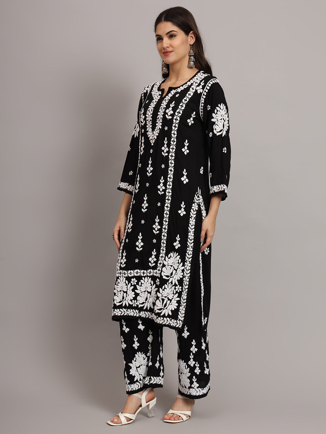 Women Hand Embroidered Chikankari Modal Kurta set-AL4049KS Peach
