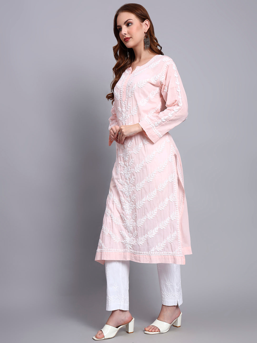 Women Hand Embroidered Chikankari Mulmul Kurti -AL3757 Peach