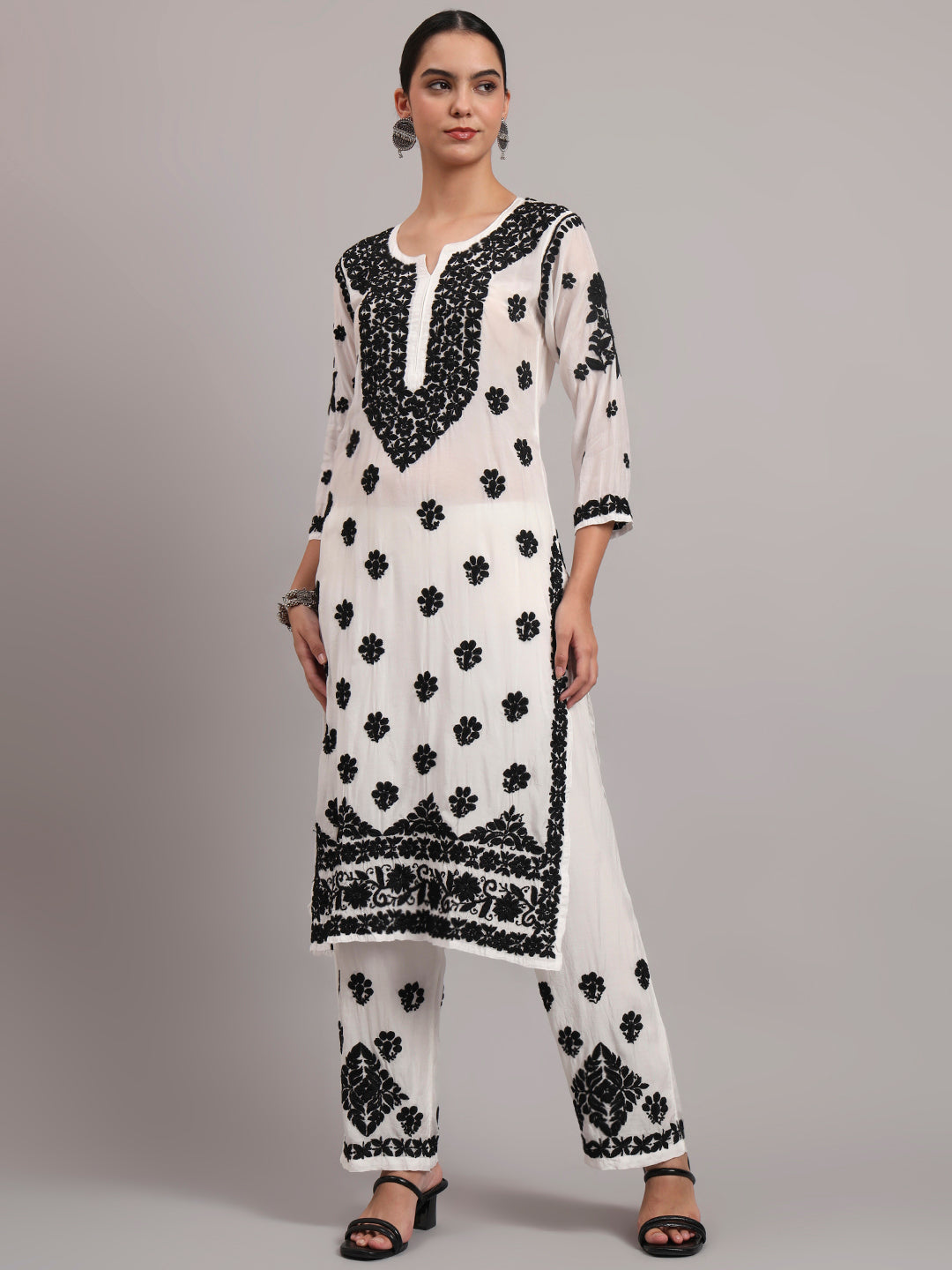 Women Hand Embroidered Chikankari Muslin Kurta Set-AL4079KS