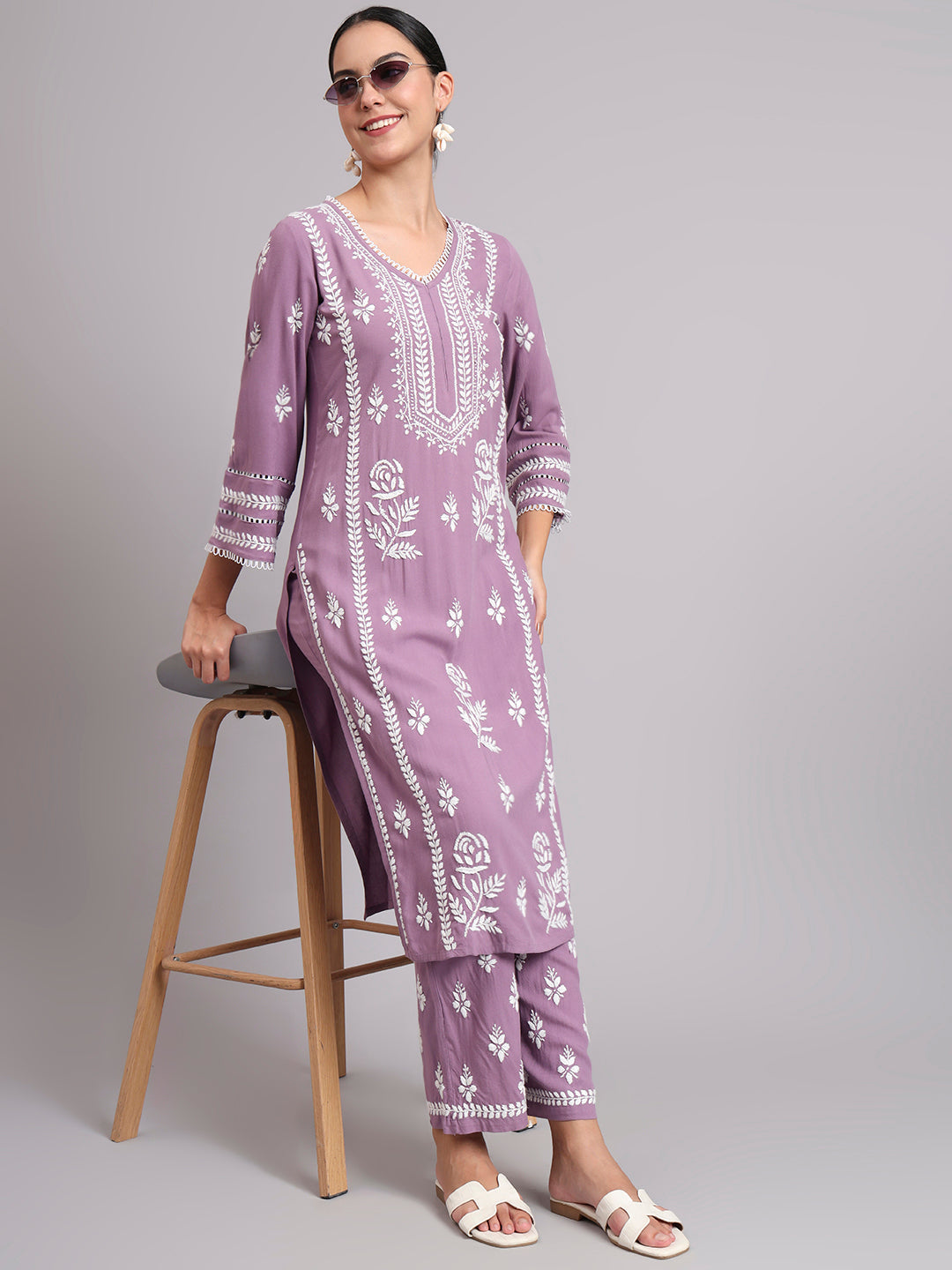 Women Hand Embroidered Lucknowi Chikankari Rayon Kurta Set-AL4078KS Mauve