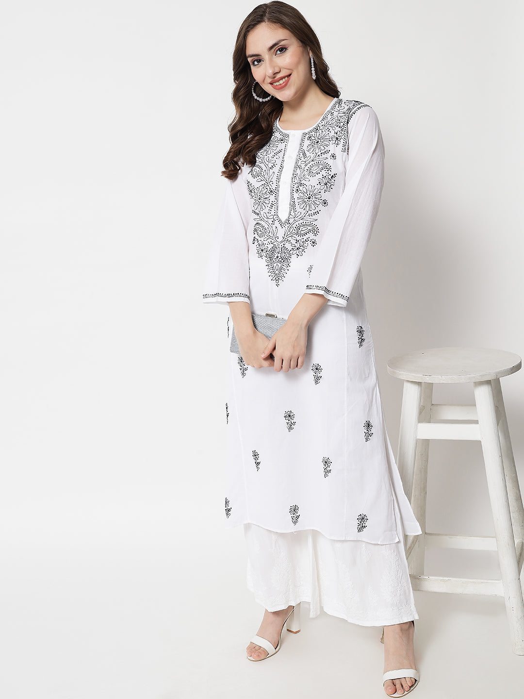 Women Hand Embroidered Chikankari Cotton Kurta-AL3469 New