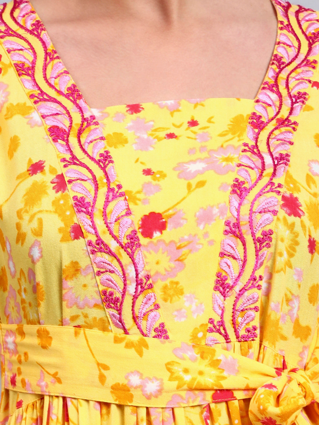 Women Floral Printed Cotton Jalabiya with Cap Sleeves & Square Neckline-AL4010 Yellow