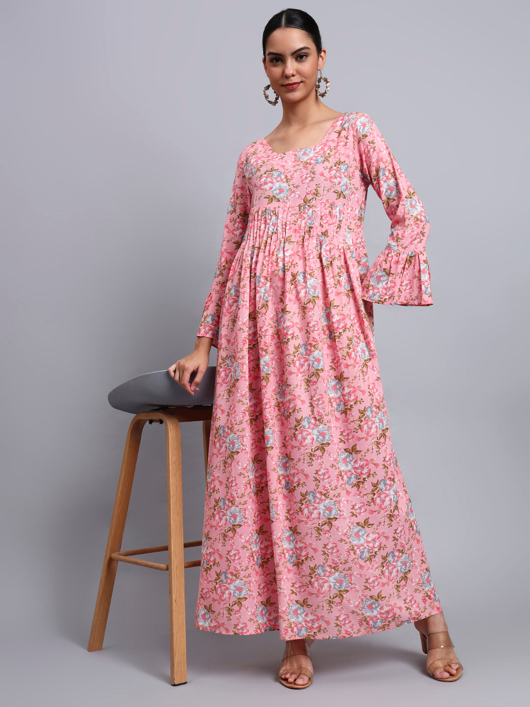 Women Green Floral Printed Cotton Jalabiya with Flared Sleeves & Round Neckline-AL4045 Peach