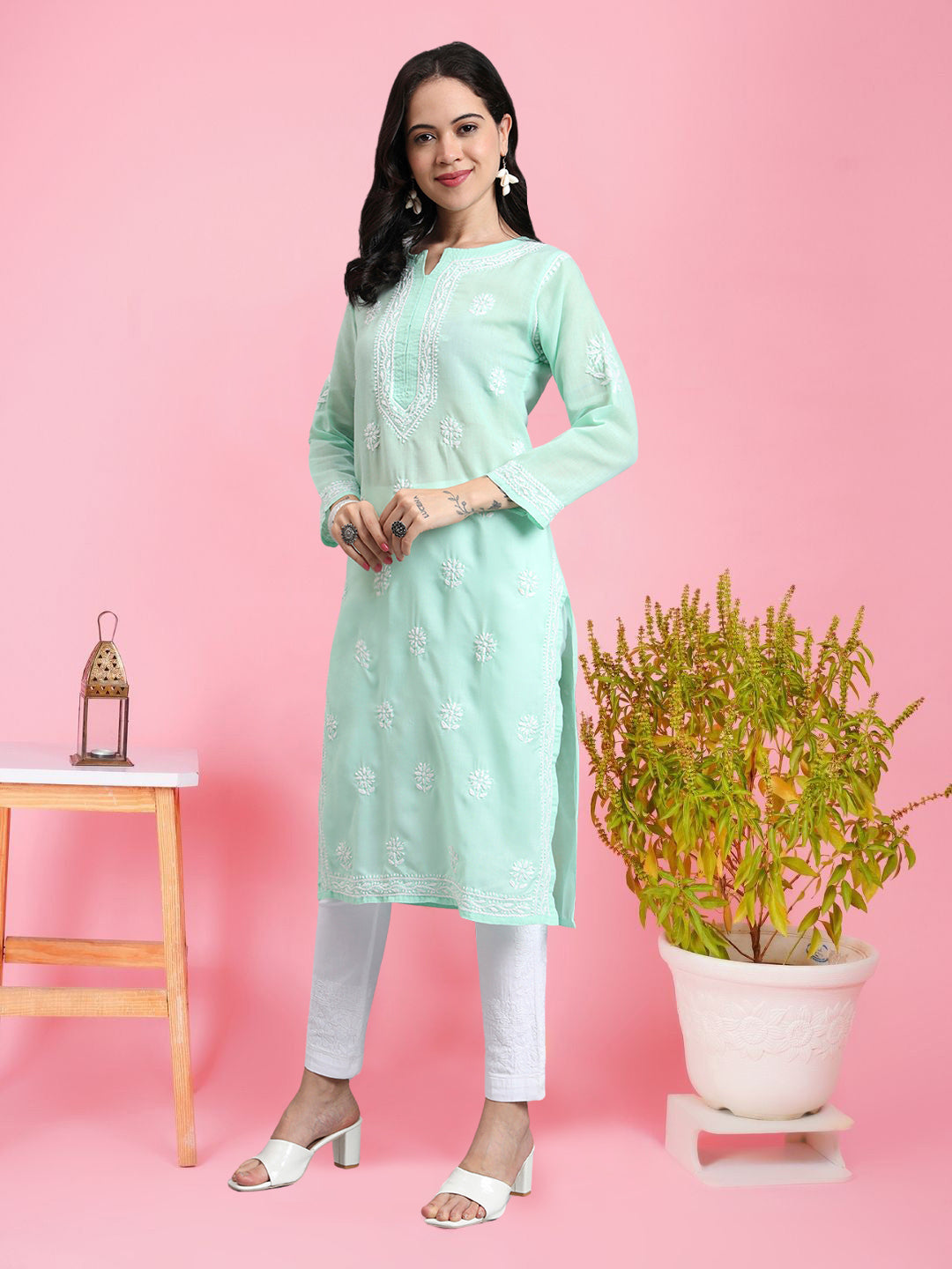 Women Hand Embroidered Chikankari Cotton Kurta-AL3999 Light Green