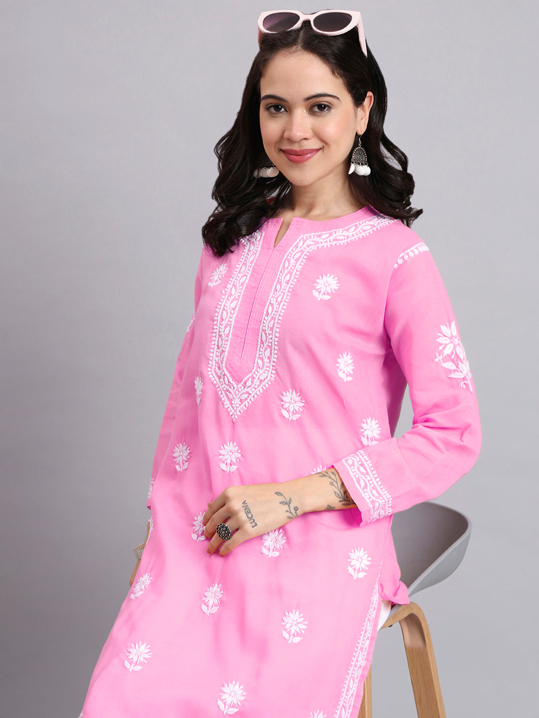 Women Hand Embroidered Chikankari Cotton Kurta-AL3999 Pink