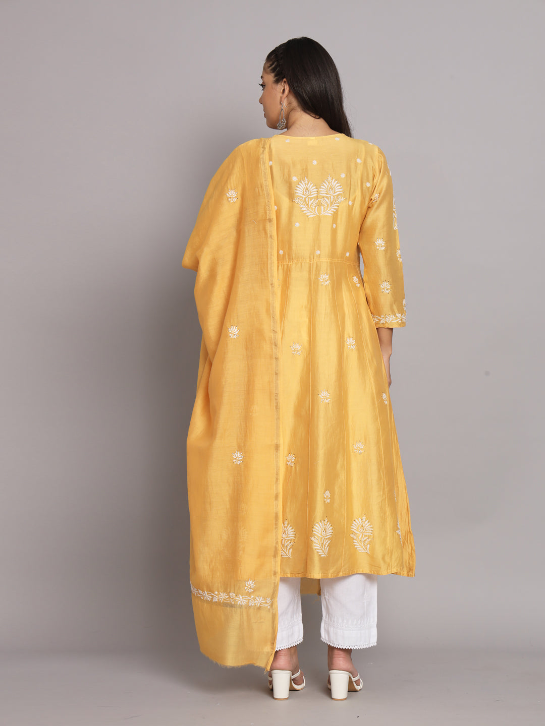 Hand embroidered Chikankari Chanderi Cotton Kurta Set and Dupatta with Mukaish AL3665KS