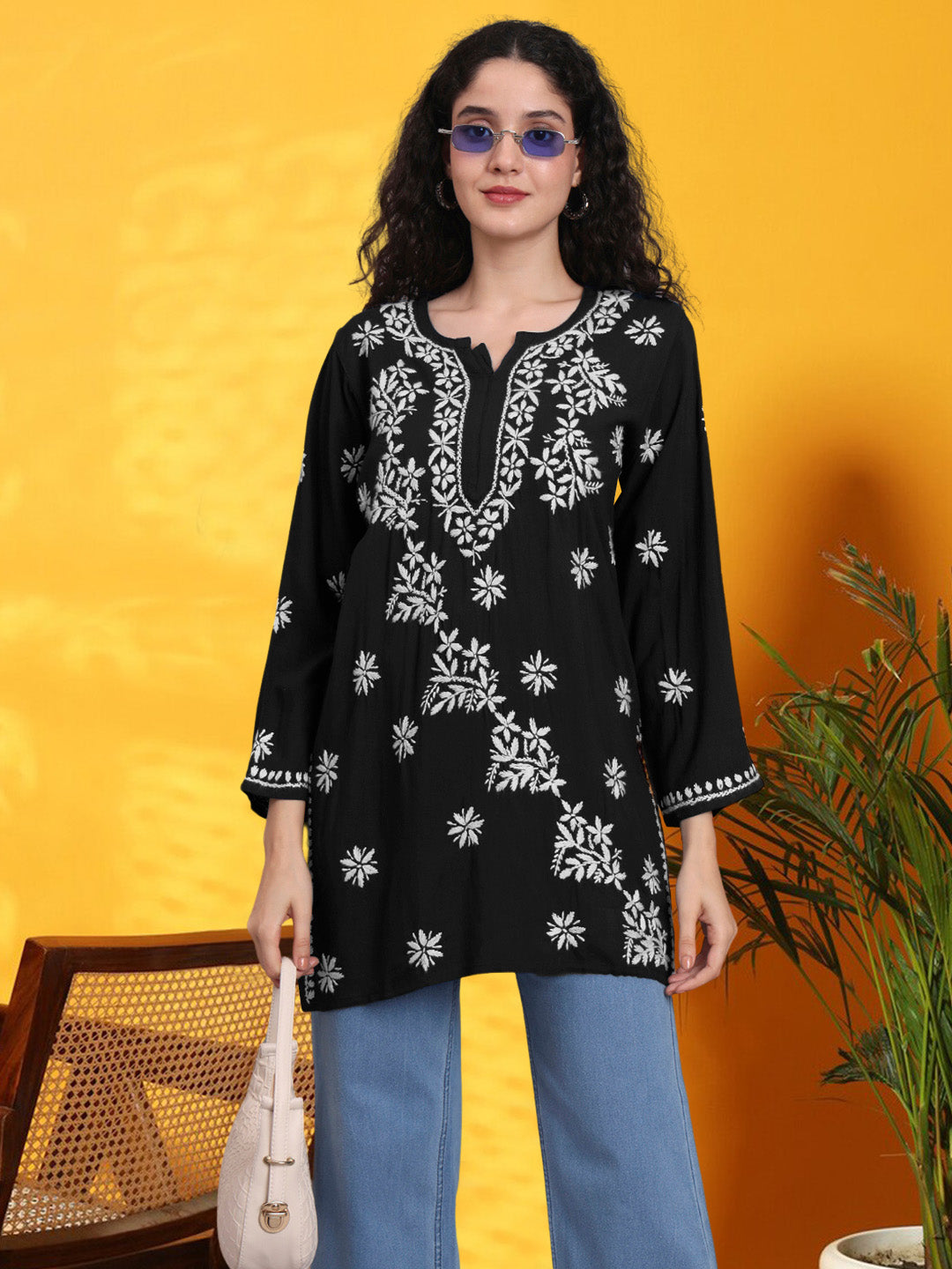 Women Hand Embroidered Chikankari Rayon Kurti-AL4071 Black