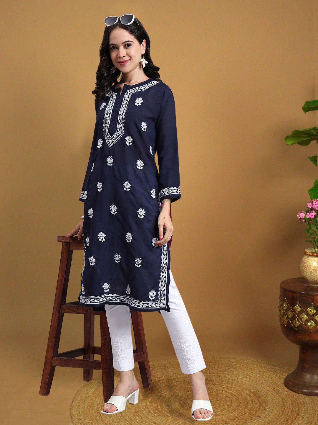 Women Hand Embroidered Chikankari Cotton Kurta-AL3999 Navy