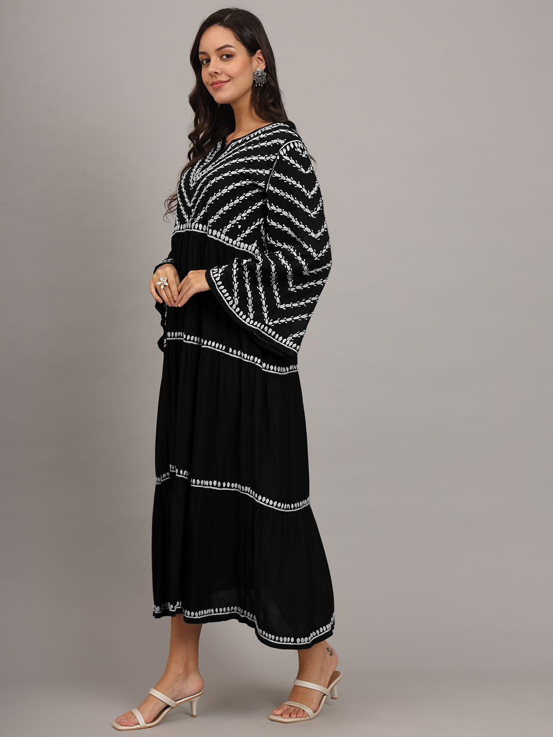 Hand Embroidered Chikankari Modal Jalabiya-AL4015 Black