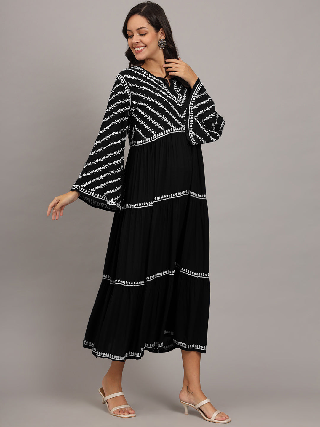 Hand Embroidered Chikankari Modal Jalabiya-AL4015 Black
