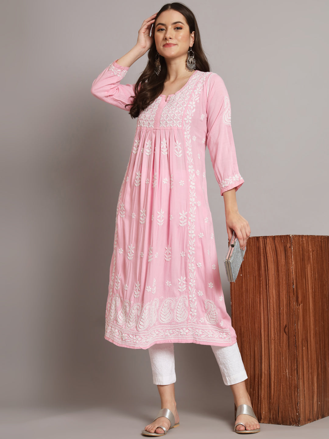 Women Hand Embroidered Chikankari Rayon Kurta-AL3549 Babypink