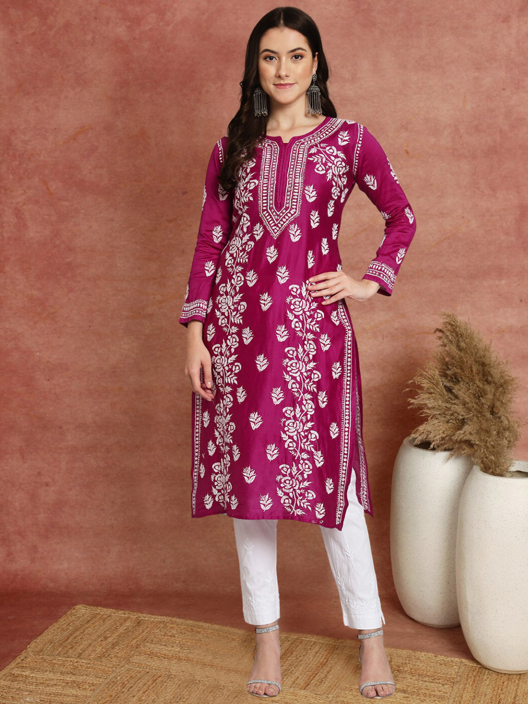 Women Floral Embroidered Chikankari Cotton kurta-AL3670
