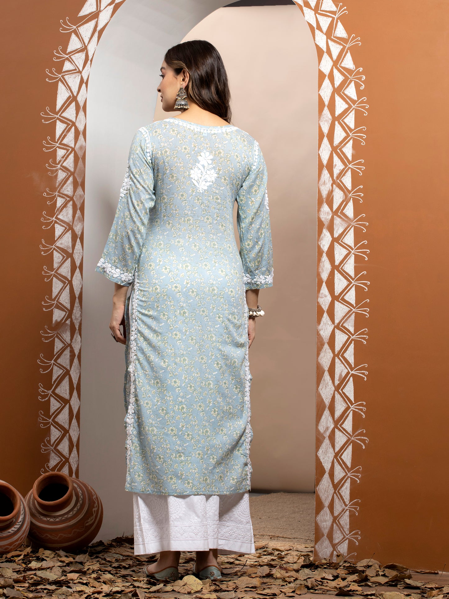 Women Hand Embroidered Chikankari Cotton Kurta-AL3637