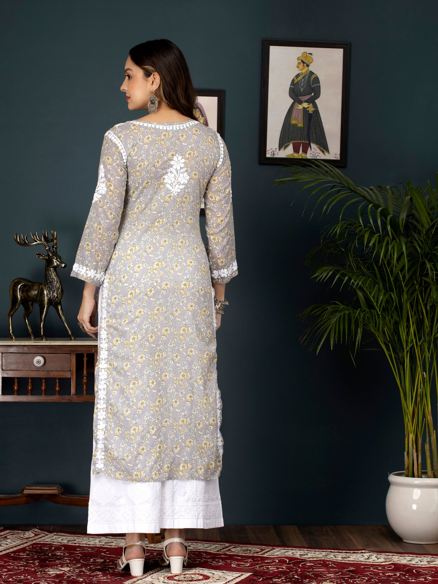Women Hand Embroidered Chikankari Cotton Kurta-AL3637