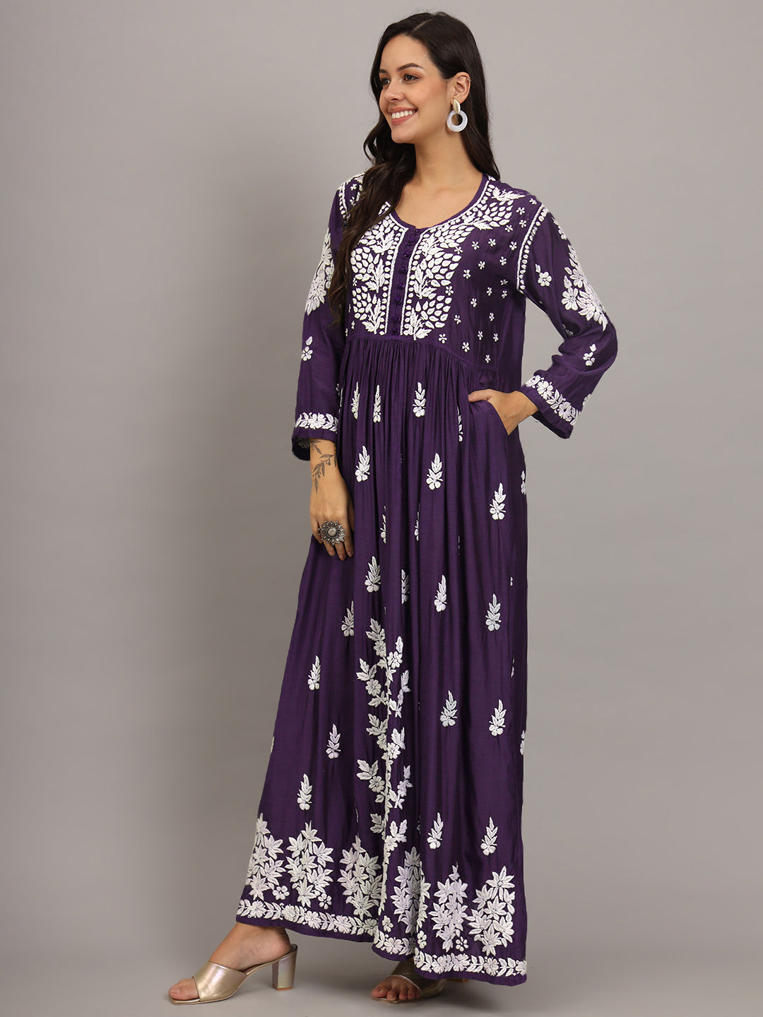 Hand Embroidered Chikankari Muslin Jalabiya-AL4017