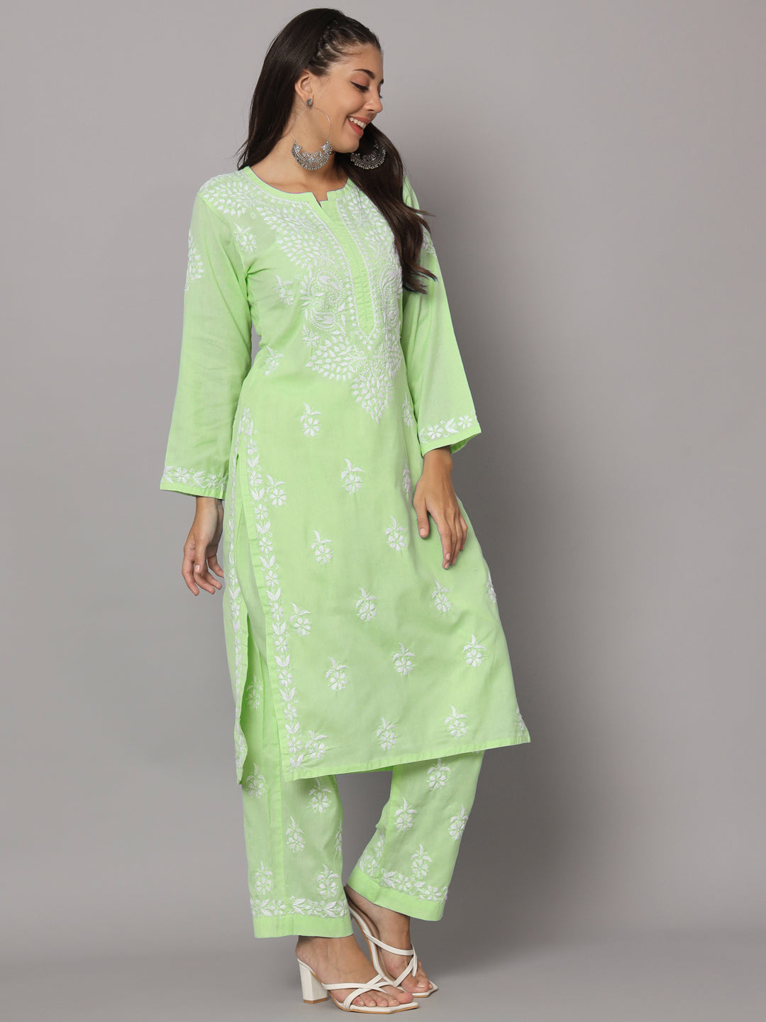 Women Hand Embroidered Chikankari Cotton Kurta Set-AL3674KS Green