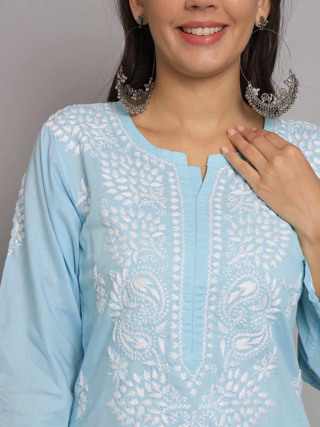 Women Hand Embroidered Chikankari Cotton Kurta Set-AL3674KS Blue