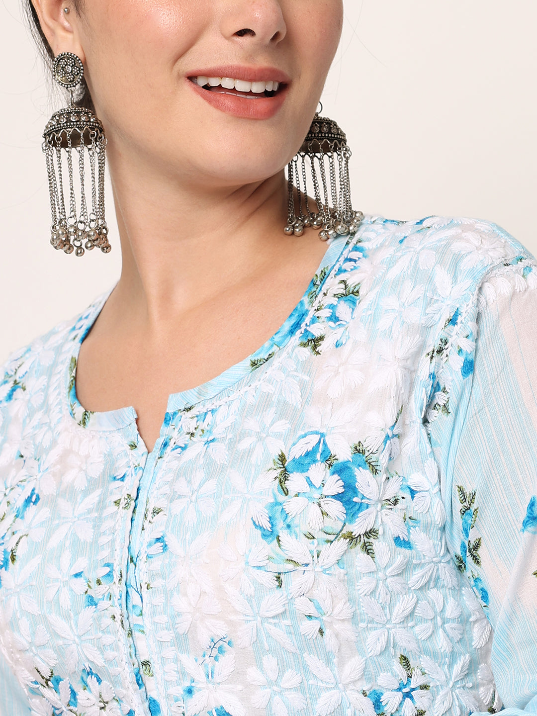 Women Hand Embroidered Chikankari Cotton Kurta-AL3583 Blue