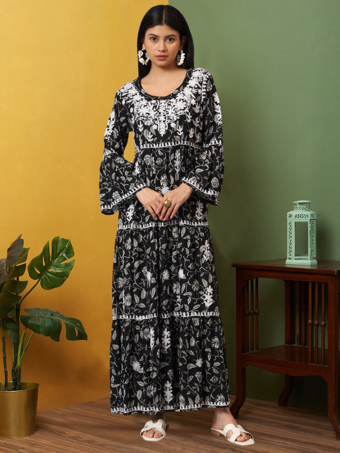 Hand Embroidered Chikankari A-Line Gathering Pattern Mulmul Cotton Jalabiya-AL3673 Black & White