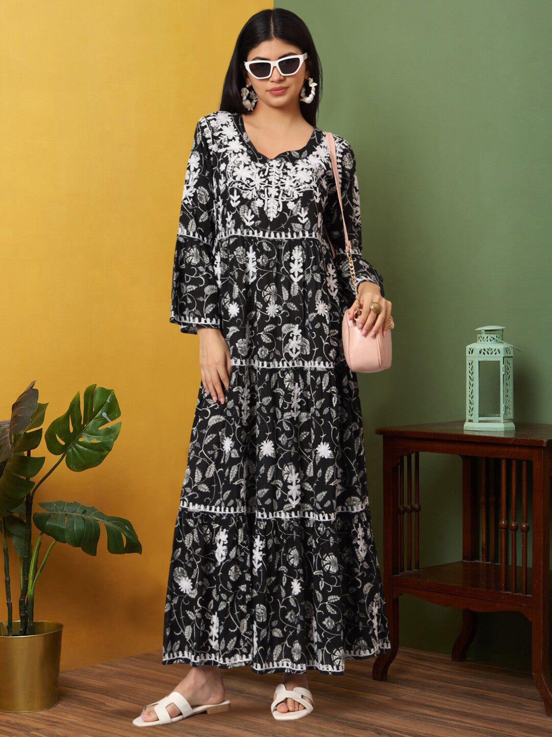 Hand Embroidered Chikankari A-Line Gathering Pattern Mulmul Cotton Jalabiya-AL3673 Black & White