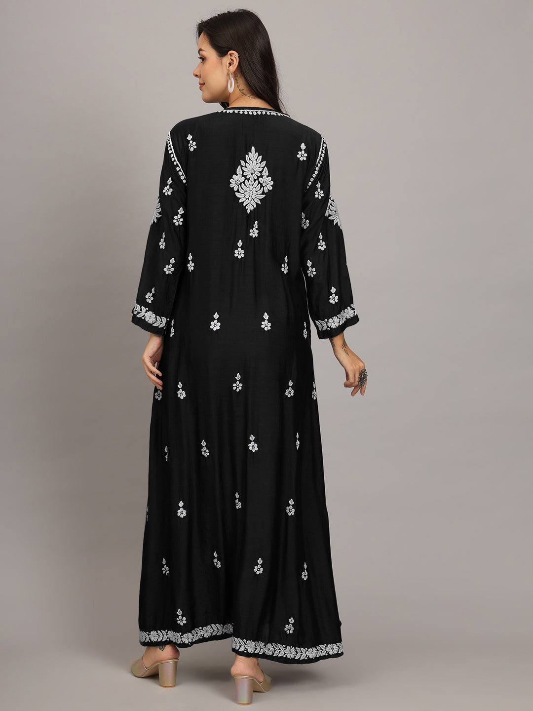 Hand Embroidered Chikankari Muslin Jalabiya-AL4017 Black