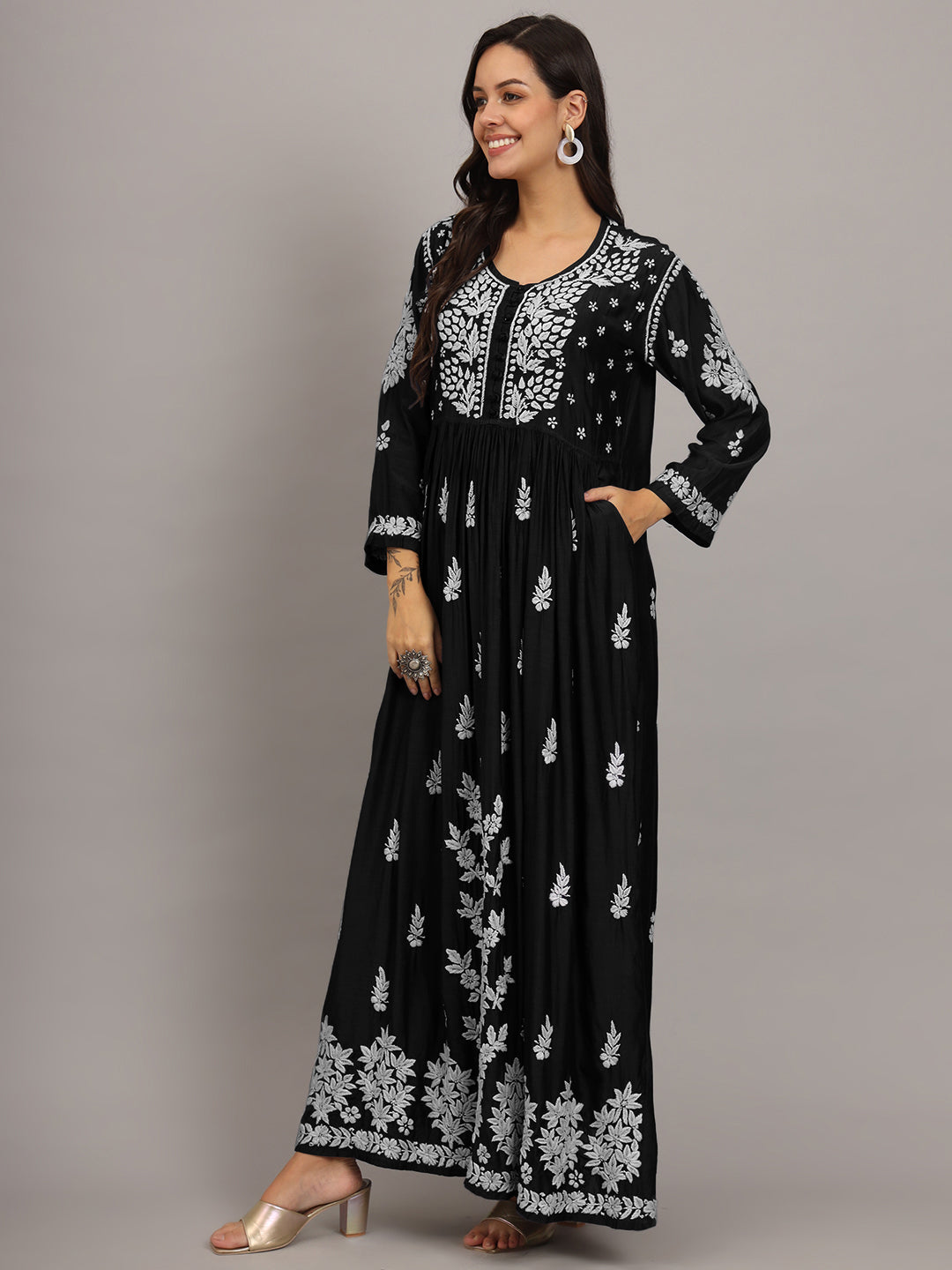 Hand Embroidered Chikankari Muslin Jalabiya-AL4017 Black