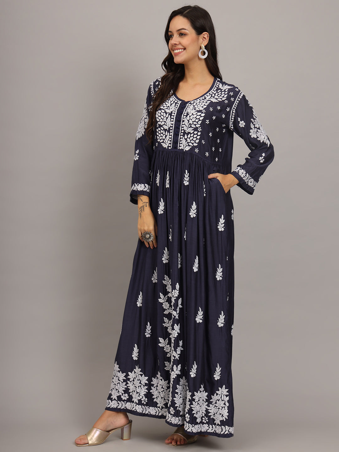 Hand Embroidered Chikankari Muslin Jalabiya-AL4017