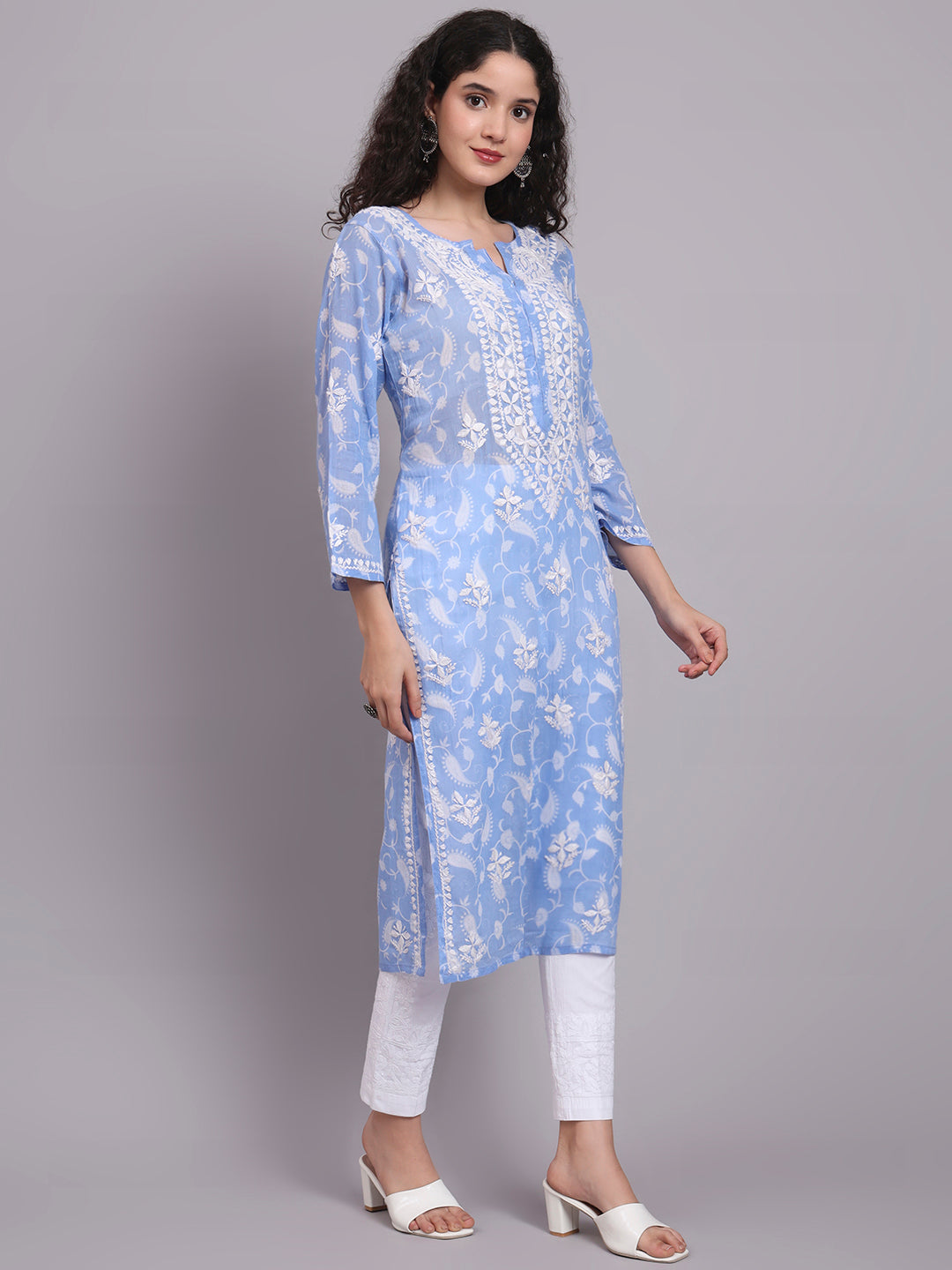 Women Hand Embroidered Chikankari Mul Printed Cotton Kurta-AL4072 Blue